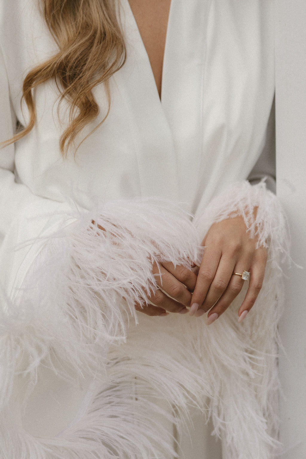 Caitlyn Bridal Feather Robe