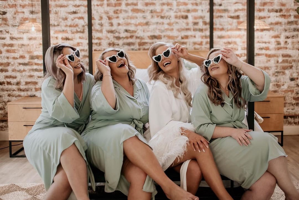 Short Bell Sleeve Ostrich Feather Robe