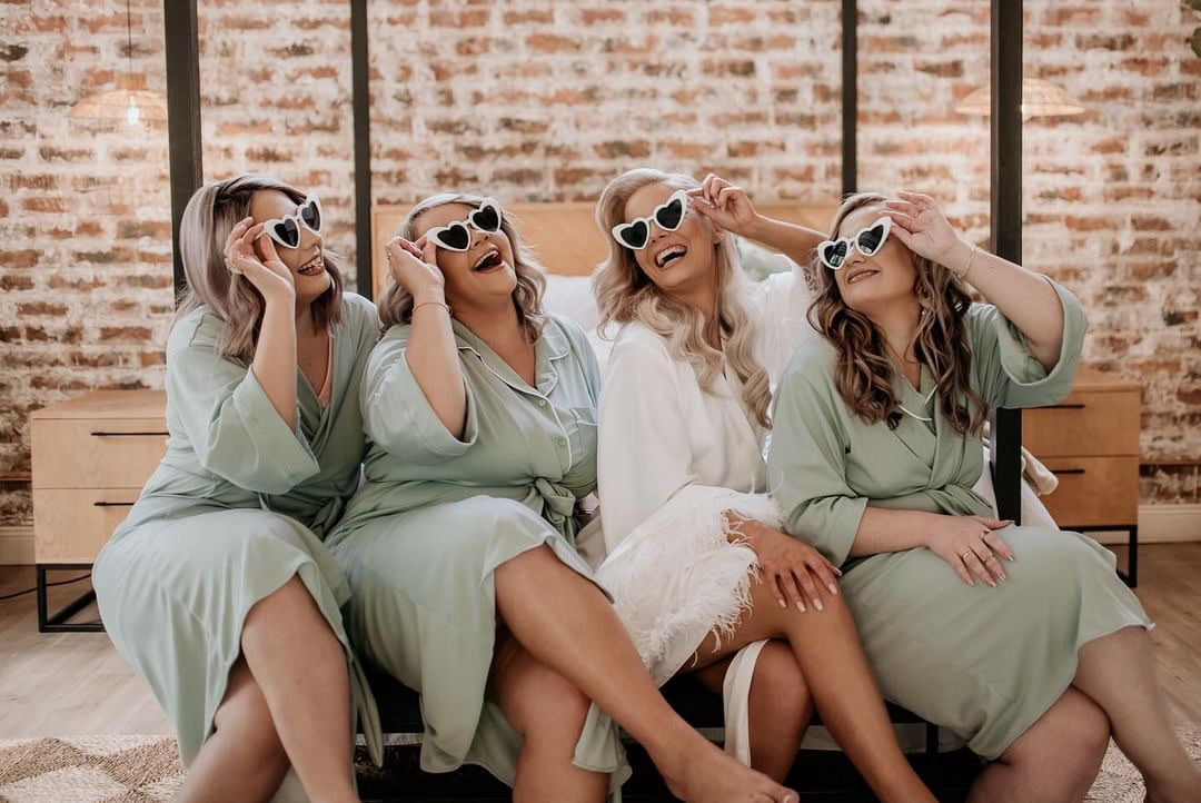 Short Bell Sleeve Ostrich Feather Robe